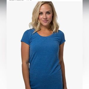 Cariloha Bamboo Scoop Tee NWT